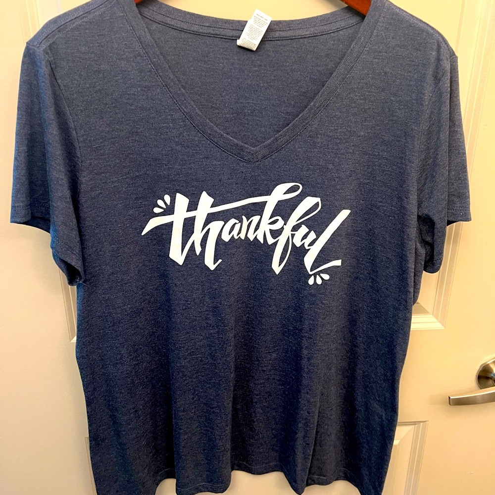 Womens v-neck tee - Thankful!